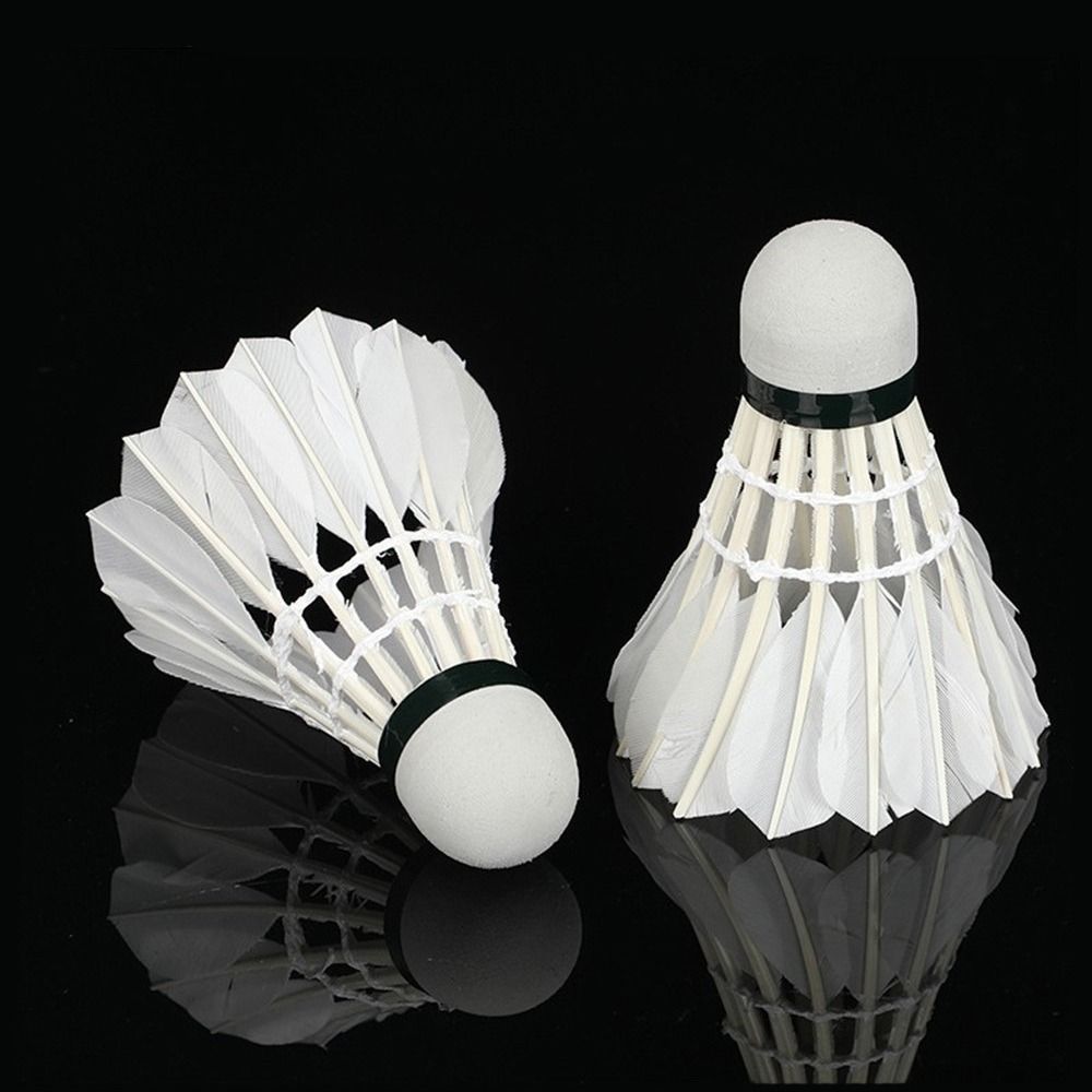 3/6/12 قطعة جديد الأبيض الريشة - مراجعة Badminton Shuttlecock وسعره